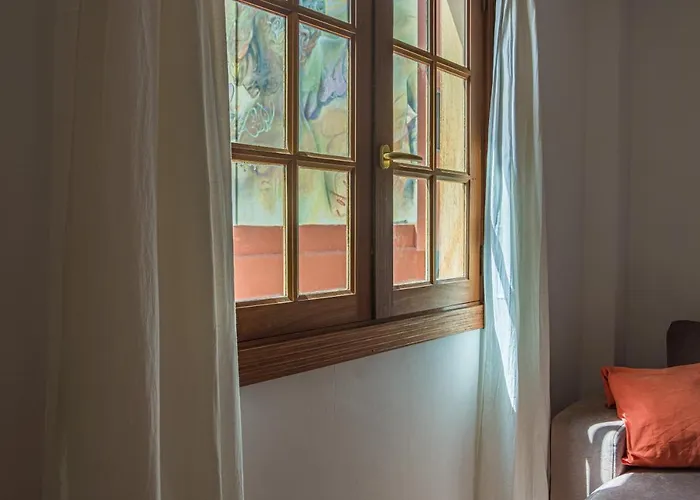 Agora - Spacious 2 Bedrooms- 2 Bathrooms *