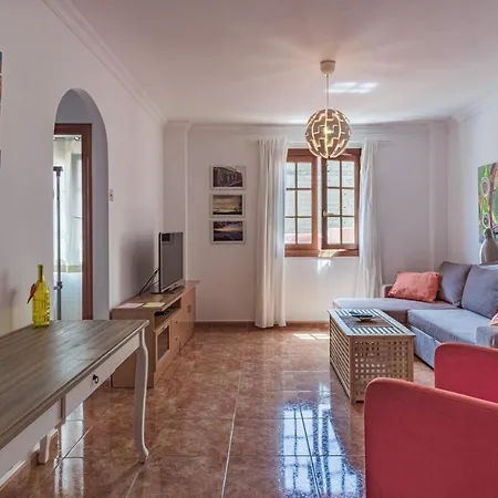 Agora - Spacious 2 Bedrooms- 2 Bathrooms *